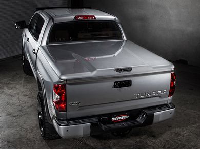 Udc Uc4128l 1g3 Undercover Elite Lx Tonneau Cover Tonneau Covers World