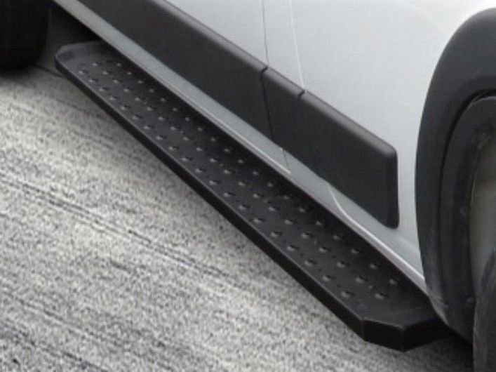 Black Horse Spartan Running Boards