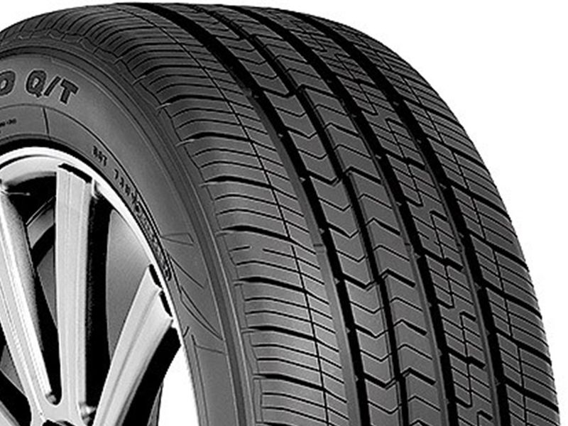 TOY318030 Toyo Open Country Q/T Tire RealTruck