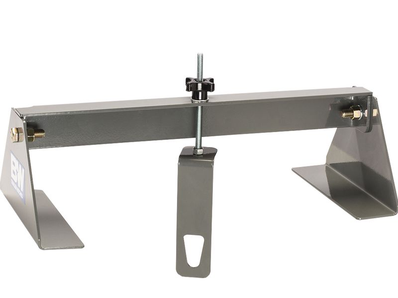 B&W Gooseneck Hitch Helper RealTruck