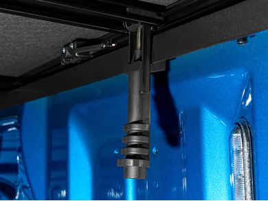 Lund Genesis Elite Tri Fold Tonneau Cover Realtruck