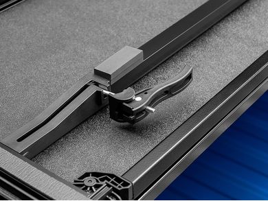 Lnd 969250 Lund Hard Fold Tonneau Cover Realtruck